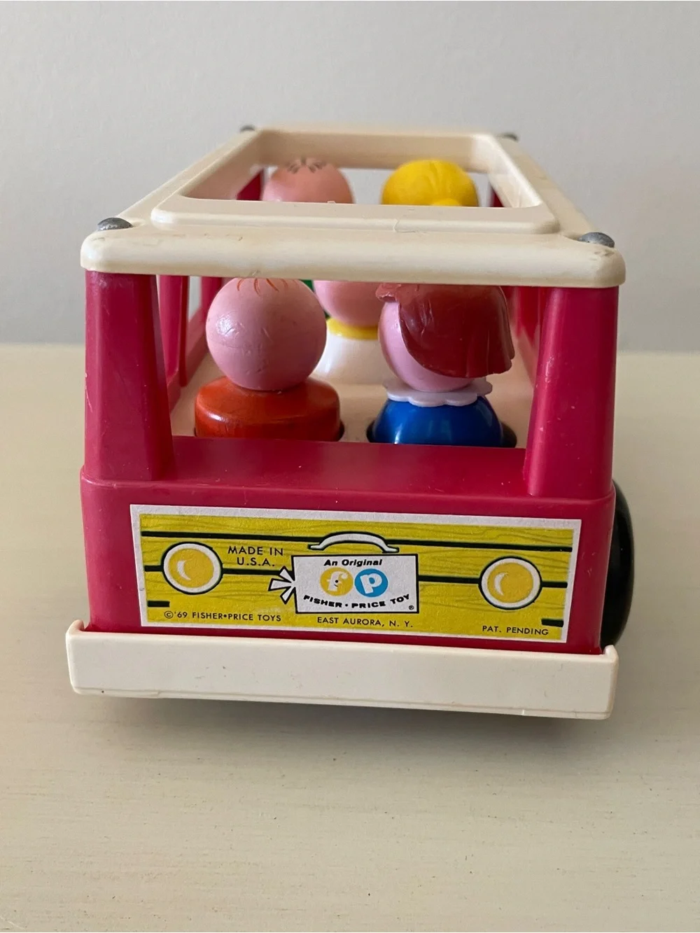 Vintage Fisher Price Play Family Mini Bus and Little People #141 1977-81 Version